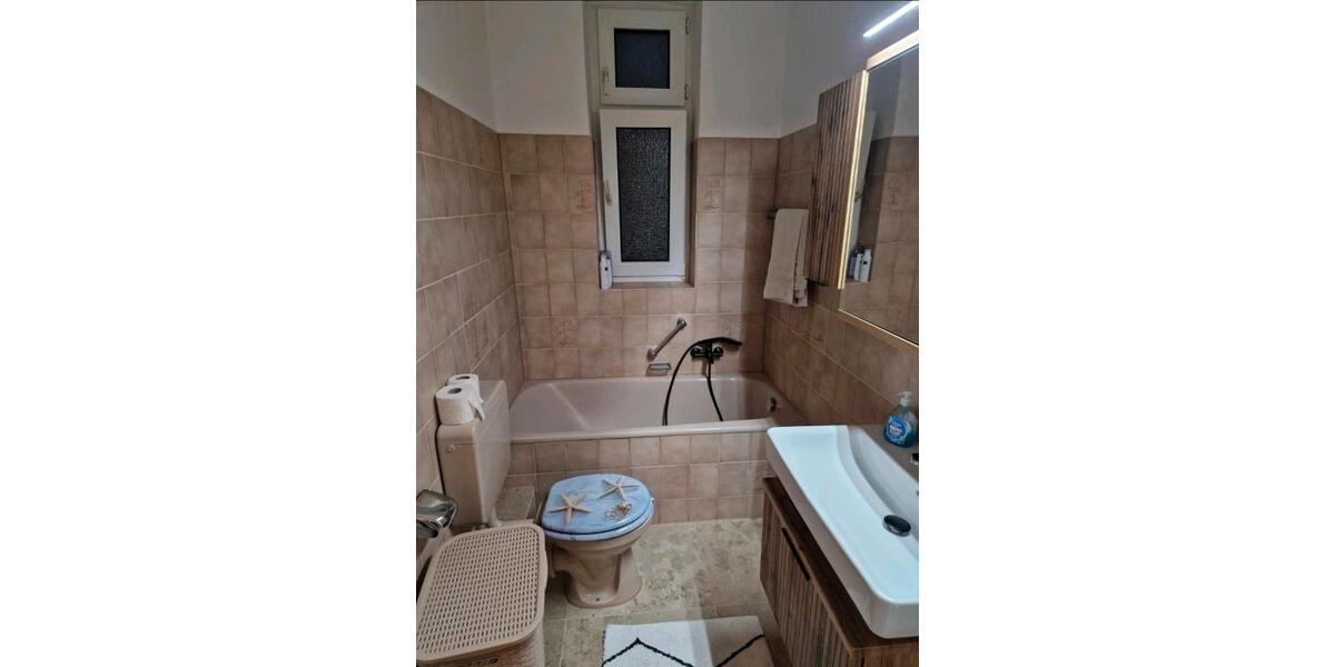 Zwischenmiete: Möblierte Wohnung bis zum 31.03 4 zimmer