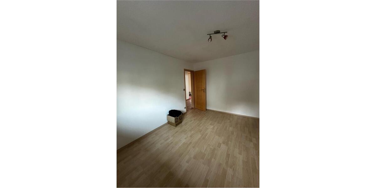 4 Zimmer Wohnung mit Gartenanteil 4 zimmer