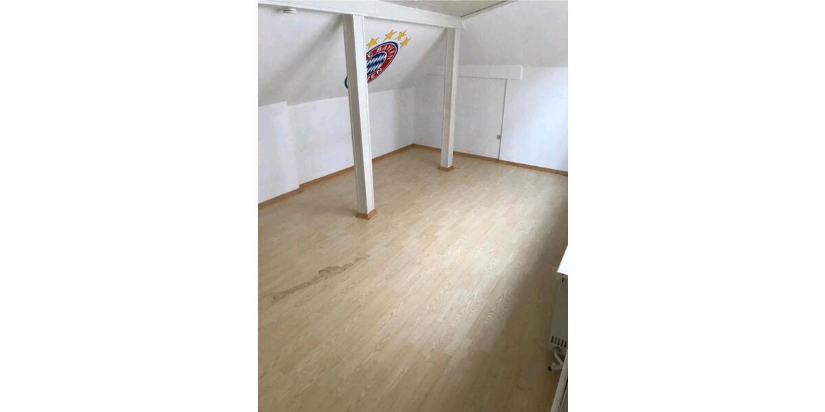Etagenwohnung Spangenberg - 3 Zimmer, 95 m&sup2;, 750&euro; | Angebot:26503038