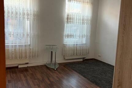 Biete 1 Raum Whg mit Einbauküche 1 zimmer