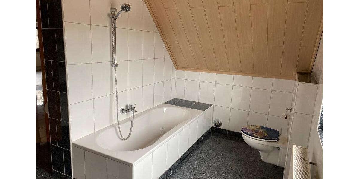 Dachgeschoßwohnung Arnsberg - 1 Zimmer, 70 m&sup2;, 560&euro; | Angebot:26302893