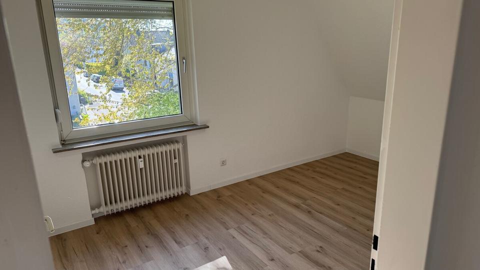 Dachgeschoßwohnung Plettenberg - 3 Zimmer, 60 m&sup2;, 450&euro; | Angebot:26342664