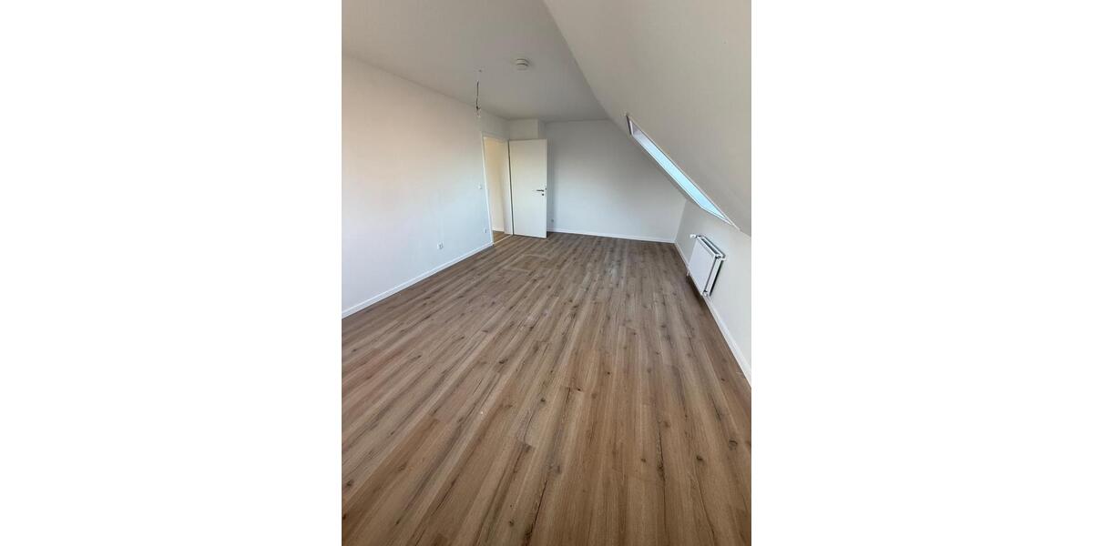 Etagenwohnung Bergen - 4 Zimmer, 100 m&sup2;, 950&euro; | Angebot:26445325