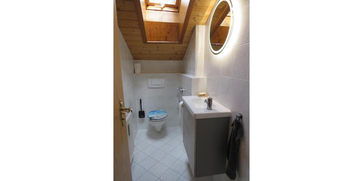 Dachgeschoßwohnung Mittenwald - 3 Zimmer, 80 m&sup2;, 990&euro; | Angebot:26638691