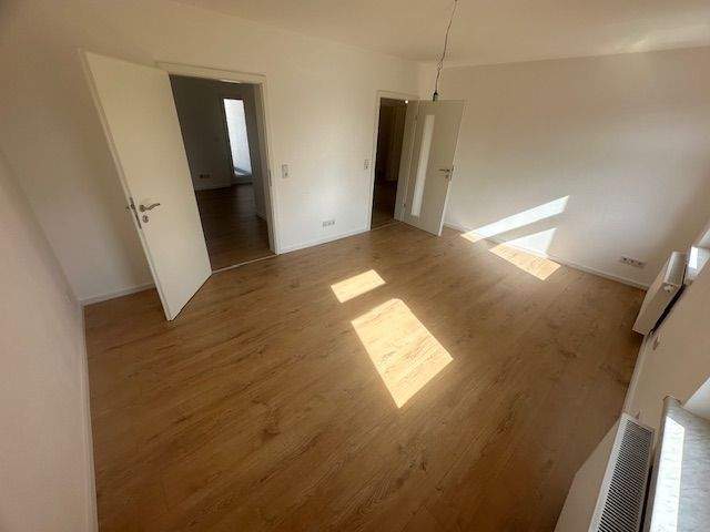 Etagenwohnung Mügeln Schlagwitz - 3 Zimmer, 80 m&sup2;, 680&euro; | Angebot:24763978