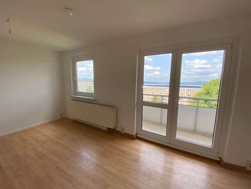 Wohnung zum Mieten in Suhl 413,54 € 64.63 m²