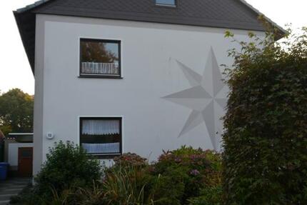 Gemütliche 2-Zimmer-Dachgeschosswohnung mit Einbauküche und Badewanne 2 zimmer