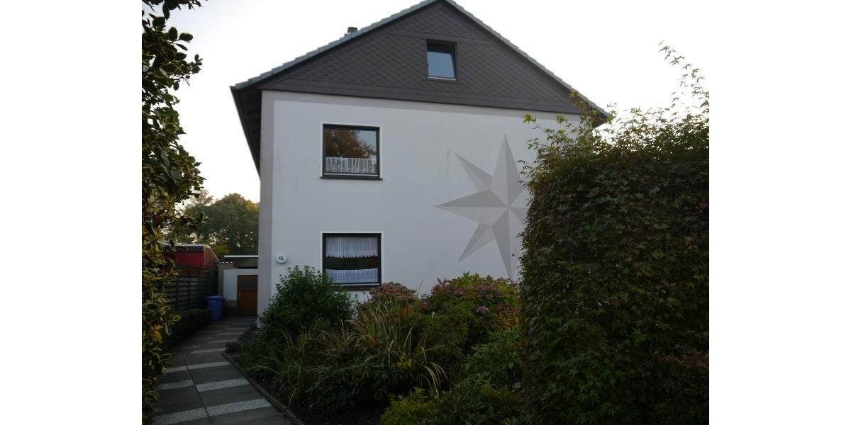 Gemütliche 2-Zimmer-Dachgeschosswohnung mit Einbauküche und Badewanne 2 zimmer