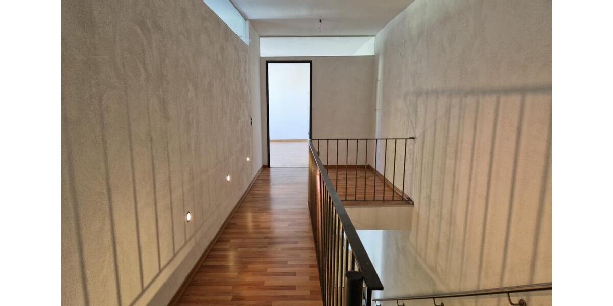 Maisonettenwohnung Nürnberg - 4 Zimmer, 168 m&sup2;, 1.344&euro; | Angebot:23136315