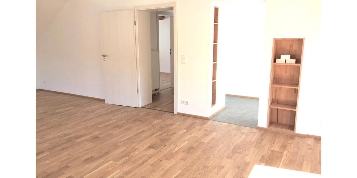 Dachgeschoßwohnung Schelklingen - 2 Zimmer, 68 m&sup2;, 540&euro; | Angebot:26029526