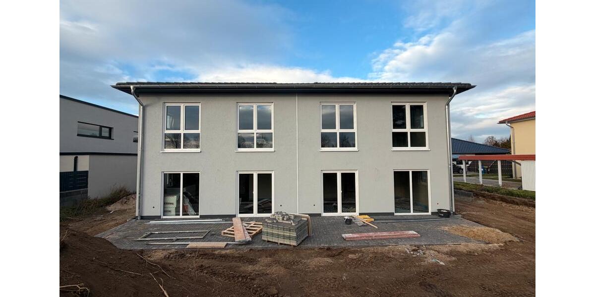 DHH energieeffizient Garten Stellplätze Neubau Top-Anbindung 5 zimmer