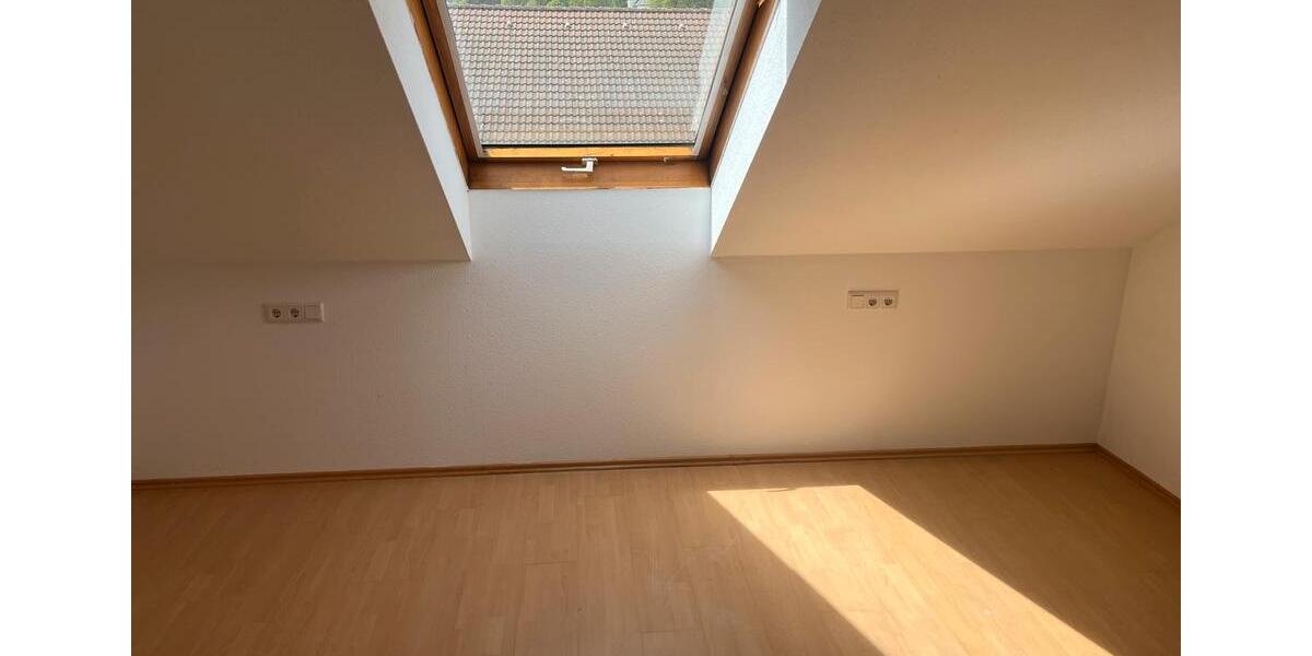 Dachgeschoßwohnung Geisingen - 3 Zimmer, 70 m&sup2;, 1.050&euro; | Angebot:26565515
