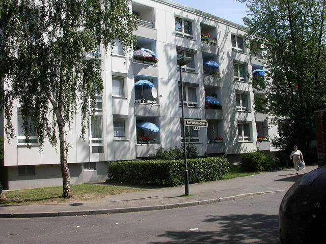 Etagenwohnung Düsseldorf Garath - 2.5 Zimmer, 67 m&sup2;, 749&euro; | Angebot:27098235