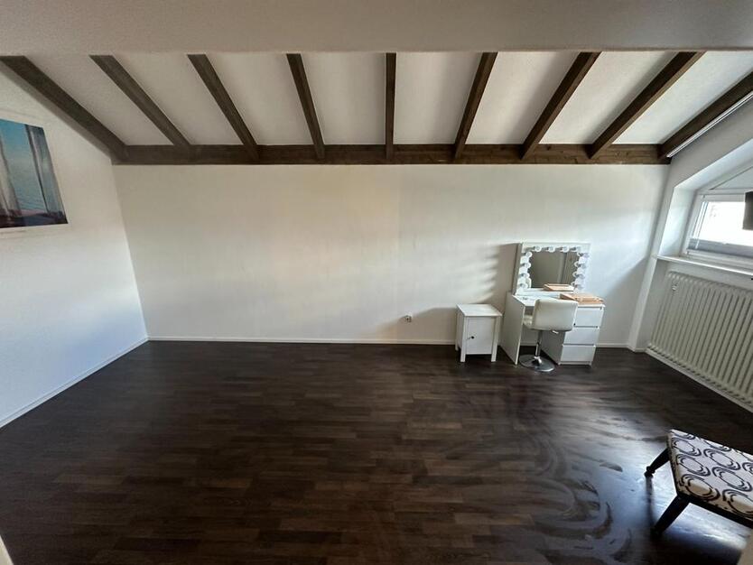 Großes WG-Zimmer (evtl.2), zur Untermiete !