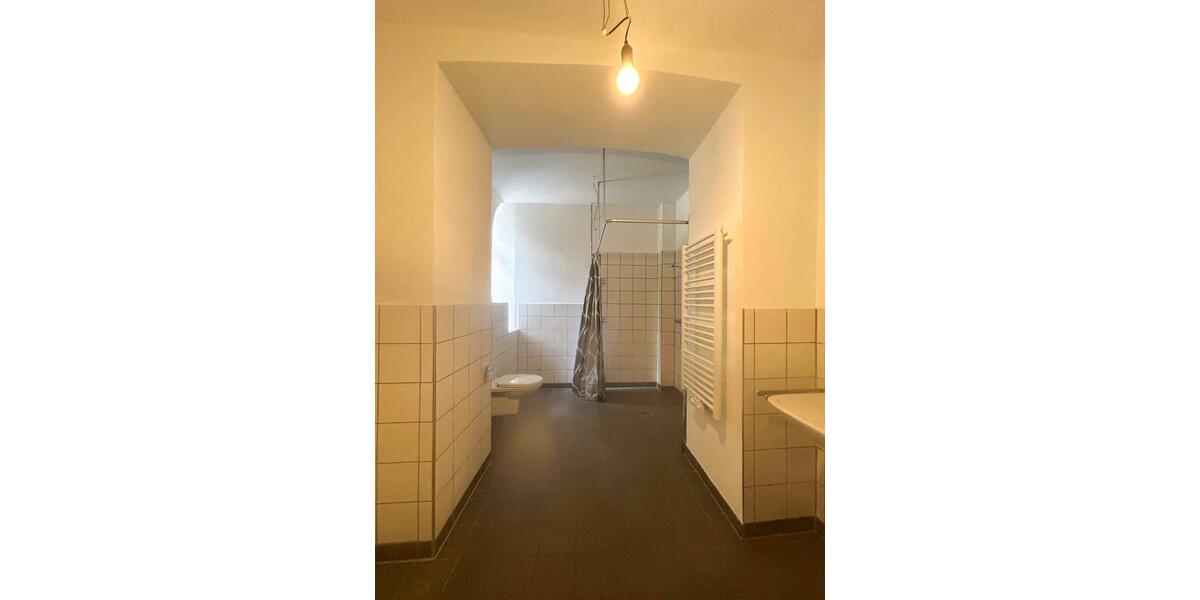 Erdgeschoßwohnung Deggendorf - 3 Zimmer, 122 m&sup2;, 1.099&euro; | Angebot:26618015