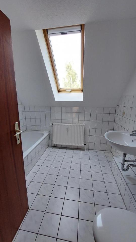 Wohnen im gemütlichen Dachgeschoß mit Balkon
