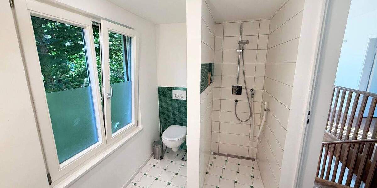 Einfamilienhaus Stuttgart Sillenbuch - 6 Zimmer, 201 m&sup2;, 5.200&euro; | Angebot:25215152