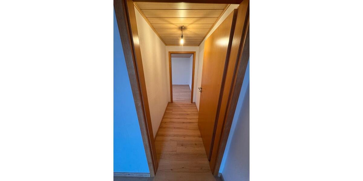 Etagenwohnung Weißenthurm - 5 Zimmer, 117 m&sup2;, 900&euro; | Angebot:26277400