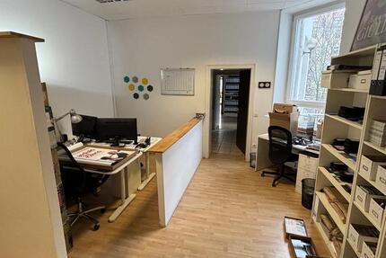 Großzügiges Büro (82 m²), 3 Büroräume inkl. NK in Deutz, ab 01.04 zimmer
