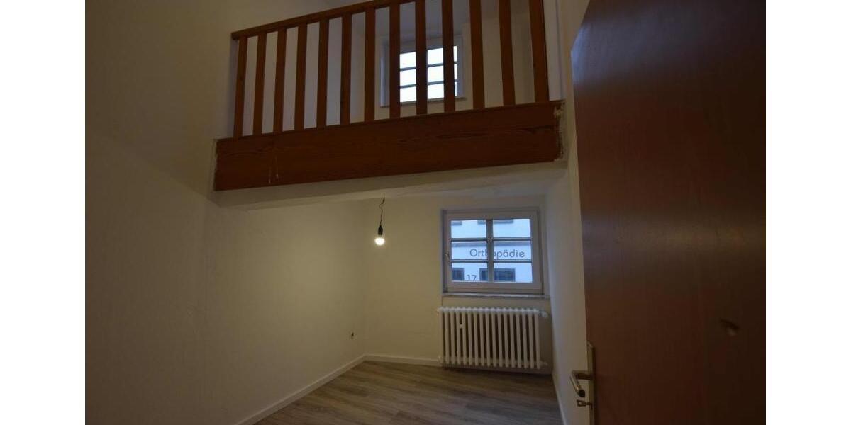 Erdgeschoßwohnung Hameln - 4 Zimmer, 145 m&sup2;, 1.015&euro; | Angebot:22598294