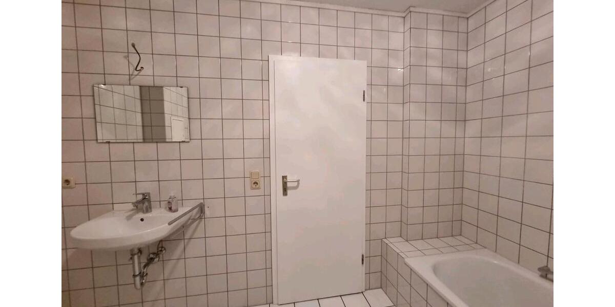 Etagenwohnung Kaiserslautern Engelshof - 2 Zimmer, 87 m&sup2;, 1.200&euro; | Angebot:26699966