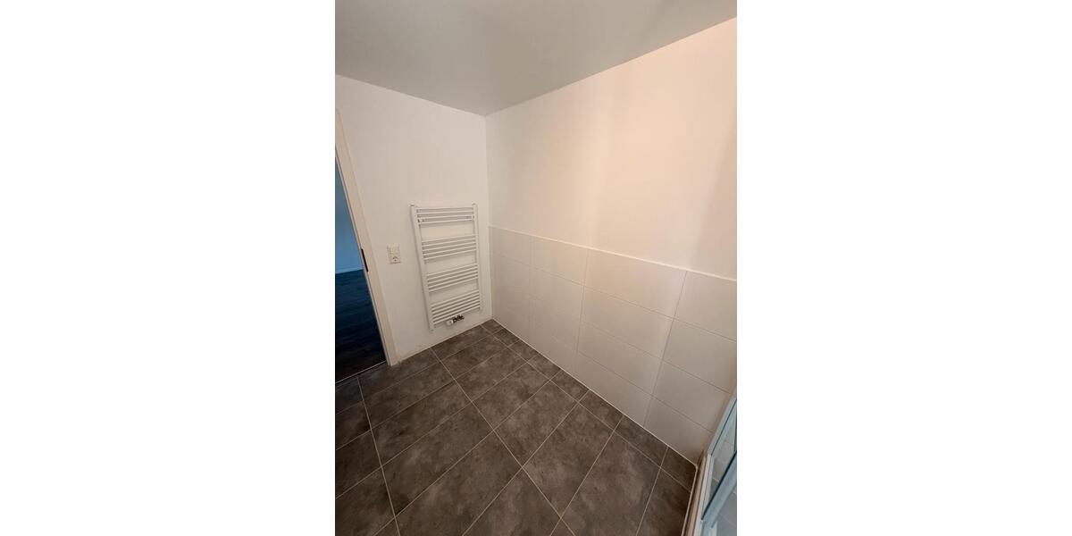 Etagenwohnung Wuppertal Gemarkung Elberfeld - 2 Zimmer, 65 m&sup2;, 600&euro; | Angebot:26662638
