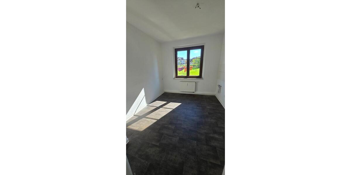 Erdgeschoßwohnung Hainichen - 5 Zimmer, 116 m&sup2;, 638&euro; | Angebot:24254651