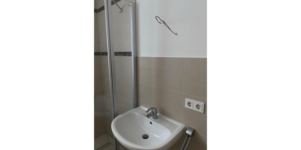 Erdgeschoßwohnung Pracht - 2 Zimmer, 70 m&sup2;, 1.300&euro; | Angebot:26422424