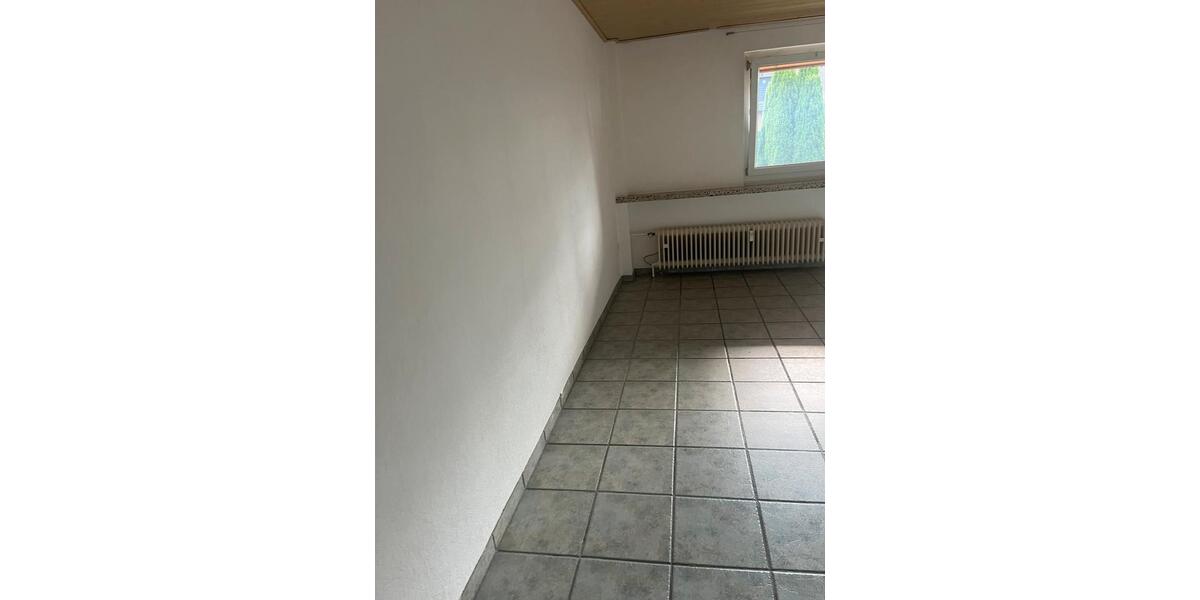 Etagenwohnung Dinslaken Lohberg - 1 Zimmer, 74 m&sup2;, 900&euro; | Angebot:26234608