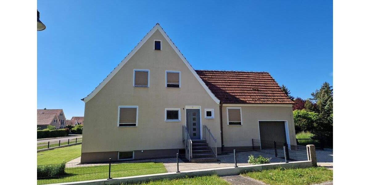 Einfamilienhaus Maihingen - 7 Zimmer, 135 m&sup2;, 1.200&euro; | Angebot:26614462