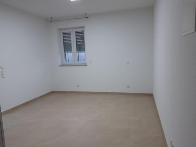 Wohn und Büroräume Lagerräume an selbständige Unternehmen zimmer