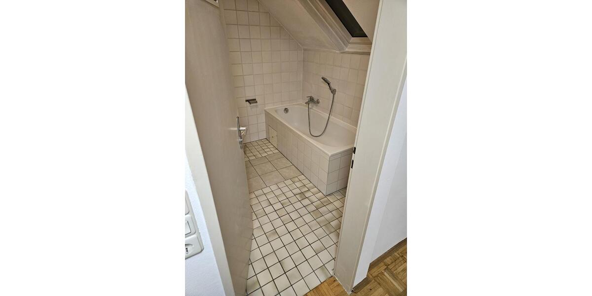 Dachgeschoßwohnung Neu-Isenburg Isenburg - 2 Zimmer, 51 m&sup2;, 700&euro; | Angebot:26132853