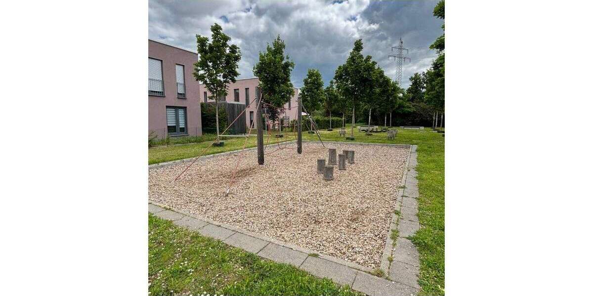 Reihenmittelhaus Mannheim Waldhof - 4 Zimmer, 120 m&sup2;, 1.500&euro; | Angebot:24778131