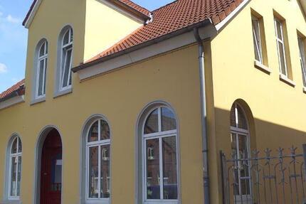 Schicke, gemütliche Oberwohnung mit modernem Bad 2 zimmer