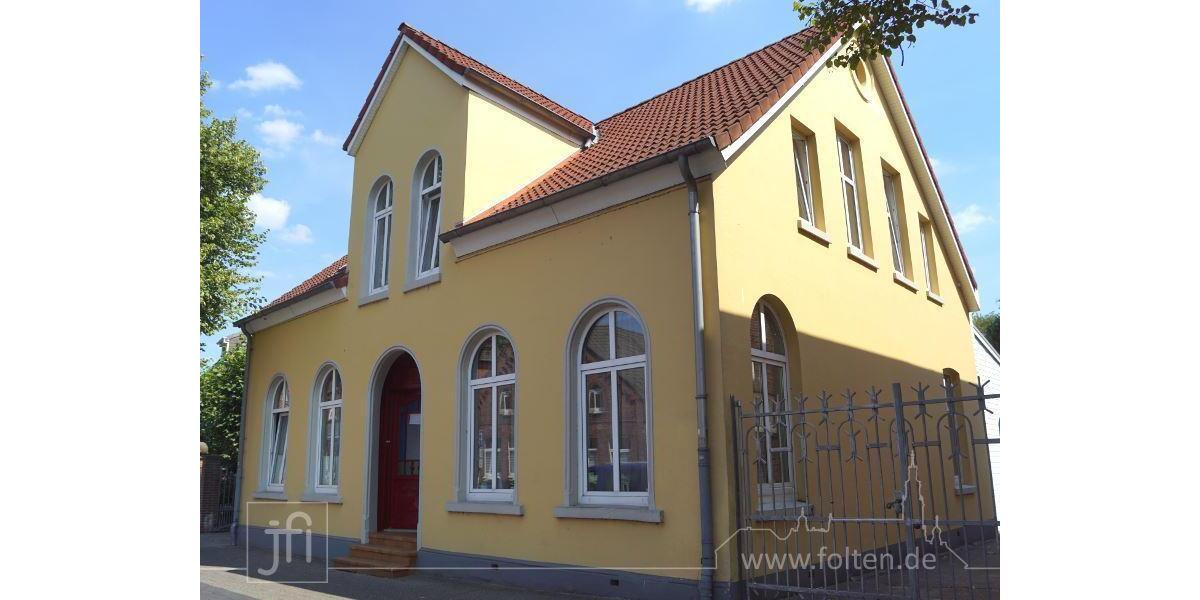 Schicke, gemütliche Oberwohnung mit modernem Bad 2 zimmer