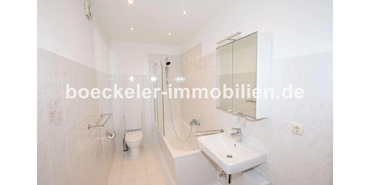 Erdgeschoßwohnung Naumburg (Saale) - 2 Zimmer, 65 m&sup2;, 480&euro; | Angebot:23244542