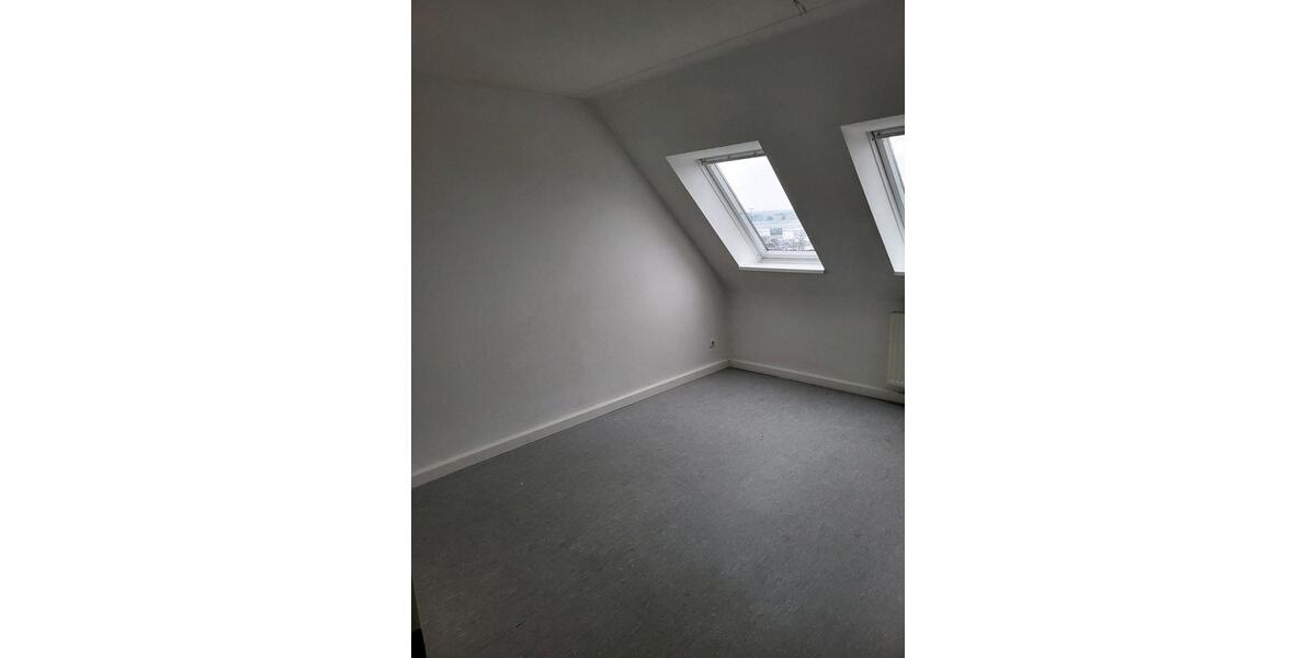 Dachgeschoßwohnung Schwarzheide - 2 Zimmer, 65 m&sup2;, 490&euro; | Angebot:25933852