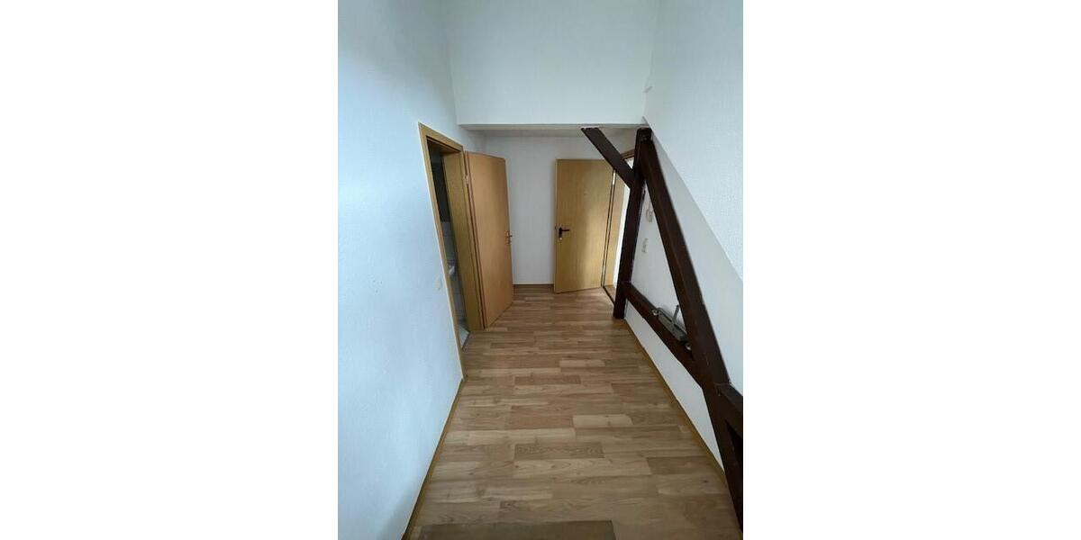 Dachgeschoßwohnung Stadtroda - 2 Zimmer, 49 m&sup2;, 315&euro; | Angebot:26647245