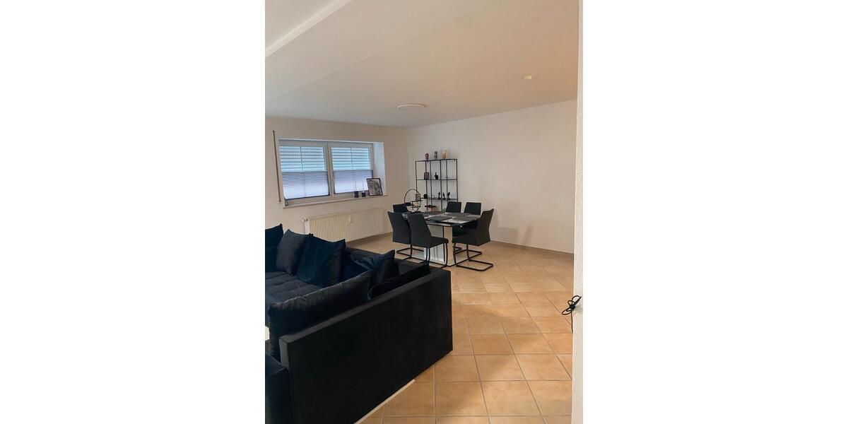 Etagenwohnung Kenn - 2 Zimmer, 116 m&sup2;, 900&euro; | Angebot:26447721