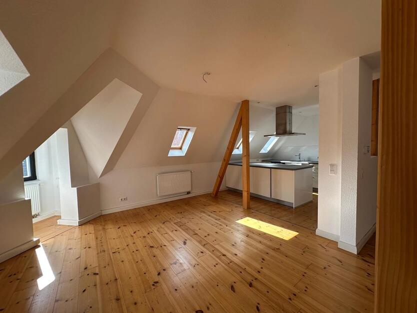 Wunderschöne AltbauWohnung in Hannovers Oststadt mit EBK