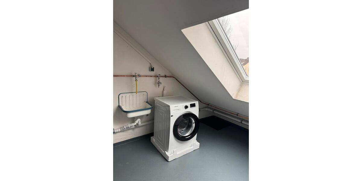 Wohnen auf Zeit Kassel Fasanenhof - 4 Zimmer, 13 m&sup2;, 300&euro; | Angebot:26045412