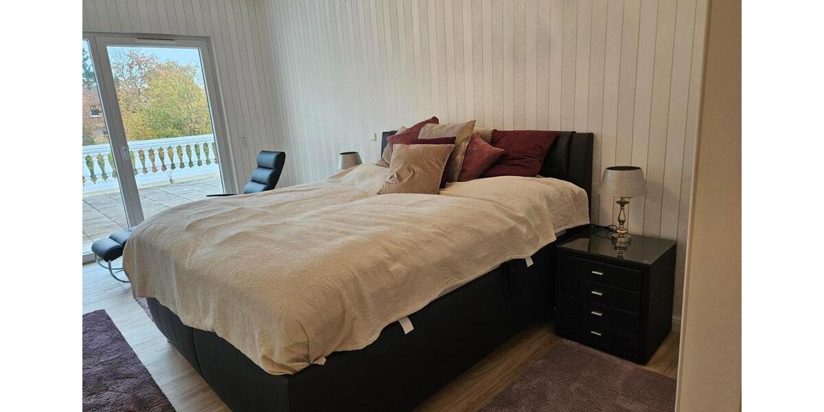 Luxuriöse Penthouse-Wohnung für Ü60 - 3 Zimmer-2 Bäder -180qm 3 zimmer