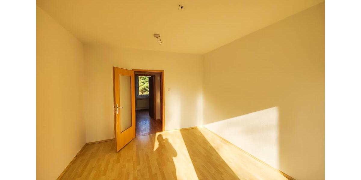 Etagenwohnung Jänschwalde Kolonie - 3 Zimmer, 65 m&sup2;, 325&euro; | Angebot:25838366