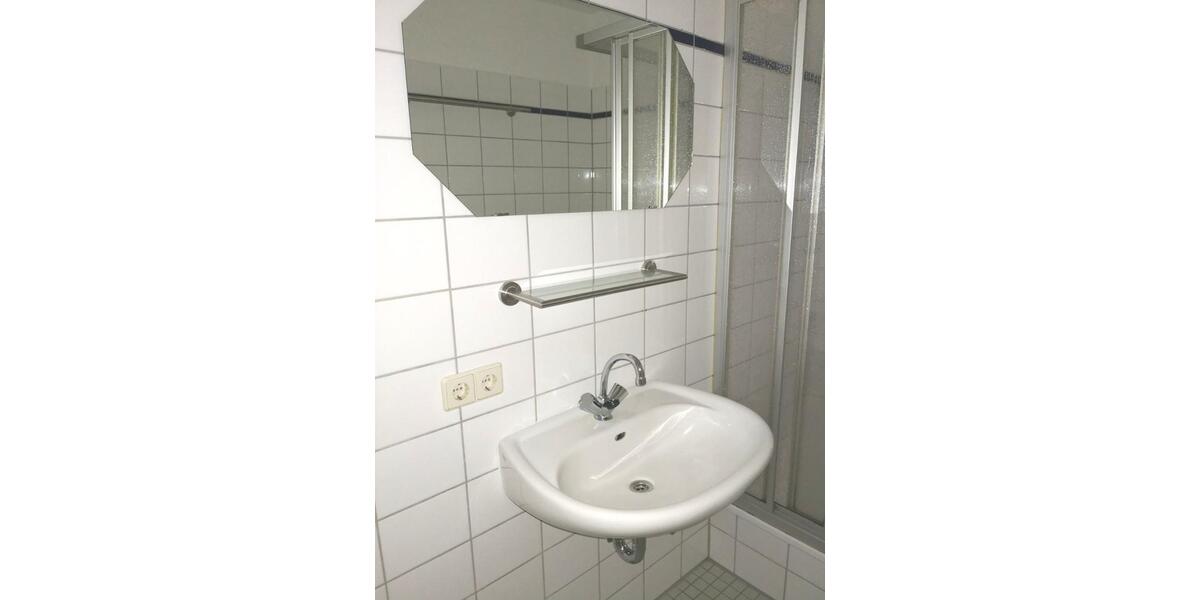 Dachgeschoßwohnung Bernburg (Saale) - 2 Zimmer, 44 m&sup2;, 295&euro; | Angebot:25784782
