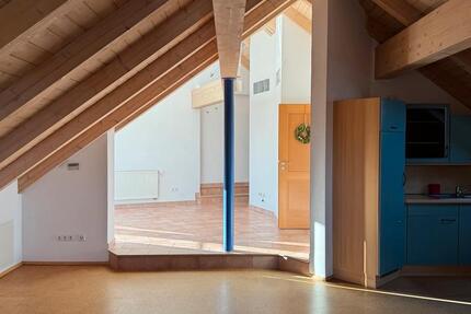 Raumhöhe trifft Sonnenoase - ApartmentWohnung in Buxheim