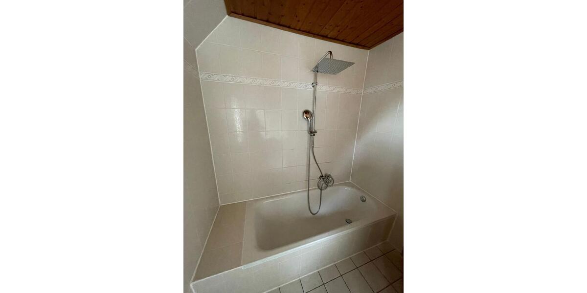 Etagenwohnung Menteroda - 3 Zimmer, 86 m&sup2;, 555&euro; | Angebot:25899239