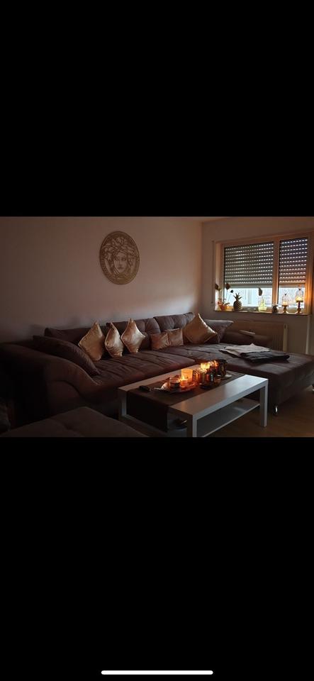 Schöne 2 Zimmer Wohnung mit sonnigen Balkon