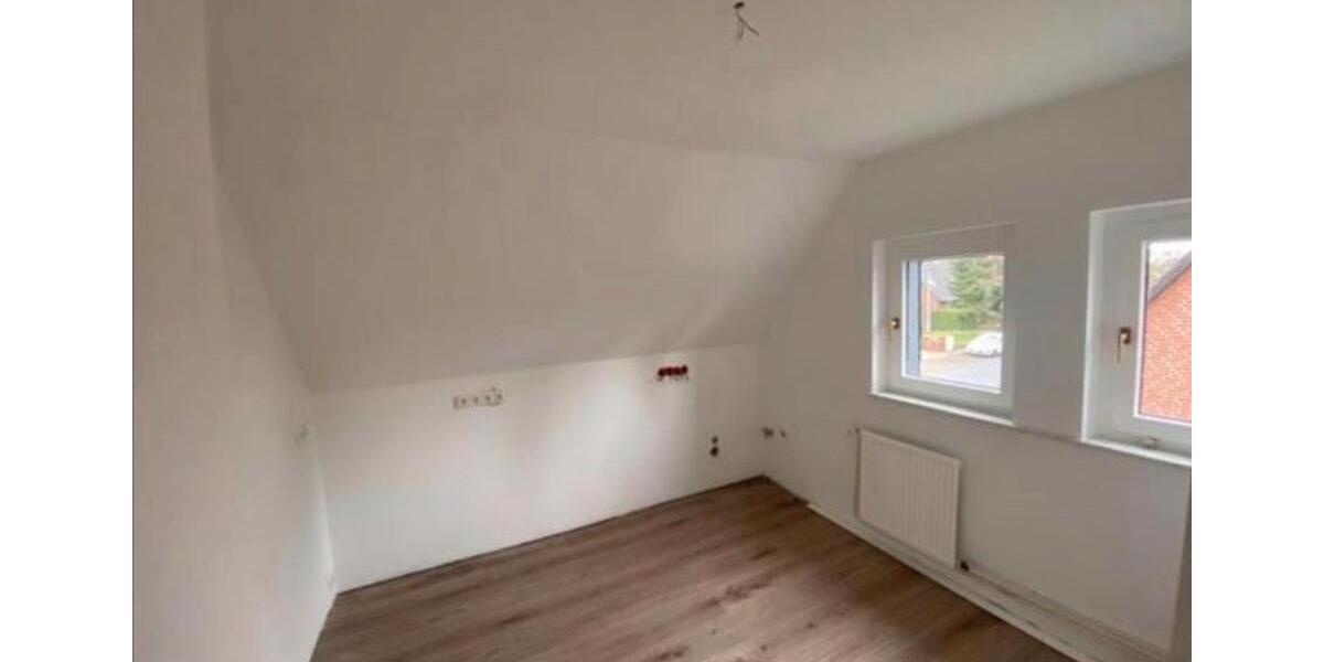 Etagenwohnung Ahrensburg - 3 Zimmer, 96 m&sup2;, 1.450&euro; | Angebot:26566626