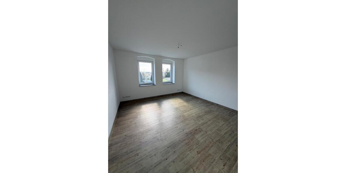 Etagenwohnung Fraureuth - 4 Zimmer, 97 m&sup2;, 772&euro; | Angebot:26226452