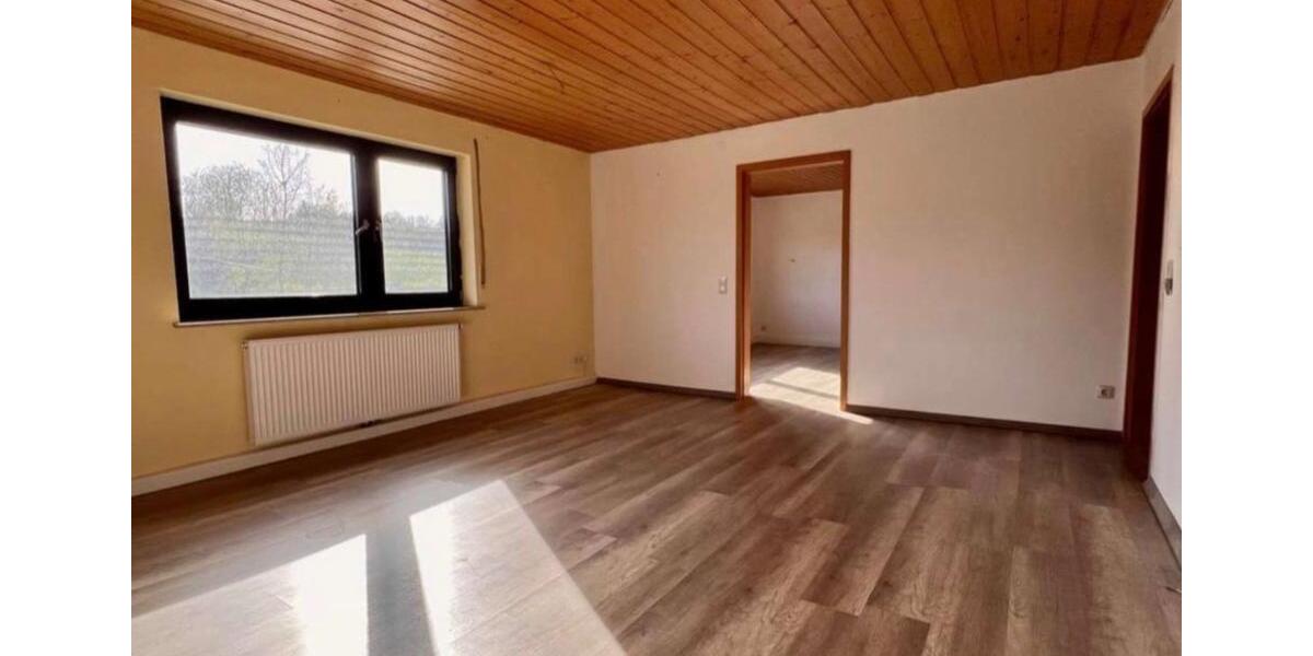 Erdgeschoßwohnung Wiesensteig - 3 Zimmer, 92 m&sup2;, 750&euro; | Angebot:25919136